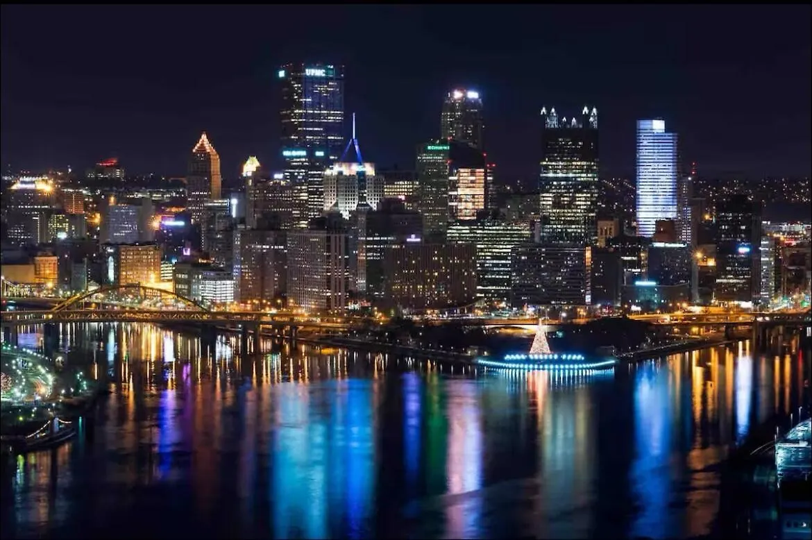 Group-Friendly 4 Bedroom 5 Bathroom Pets Ok Close To Stadium Pittsburgh 0*,  Estados Unidos