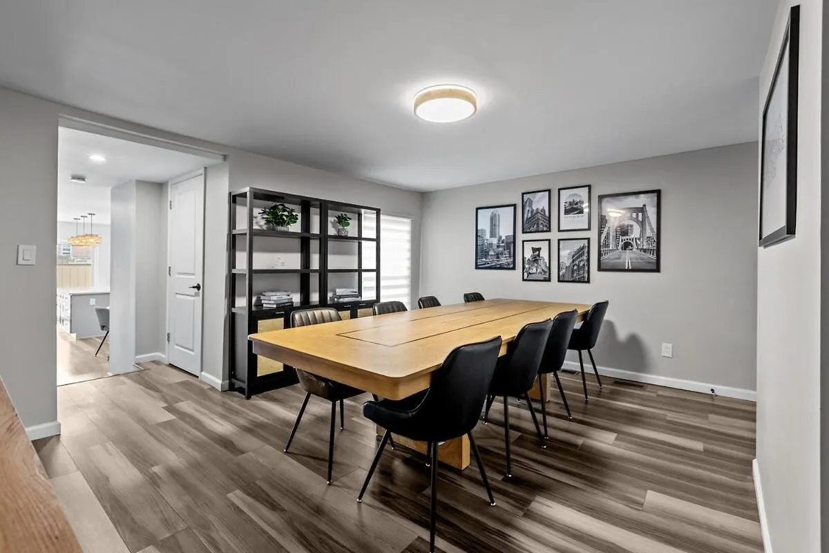 Group-Friendly 4 Bedroom 5 Bathroom Pets Ok Close To Stadium Pittsburgh 0*,  Estados Unidos