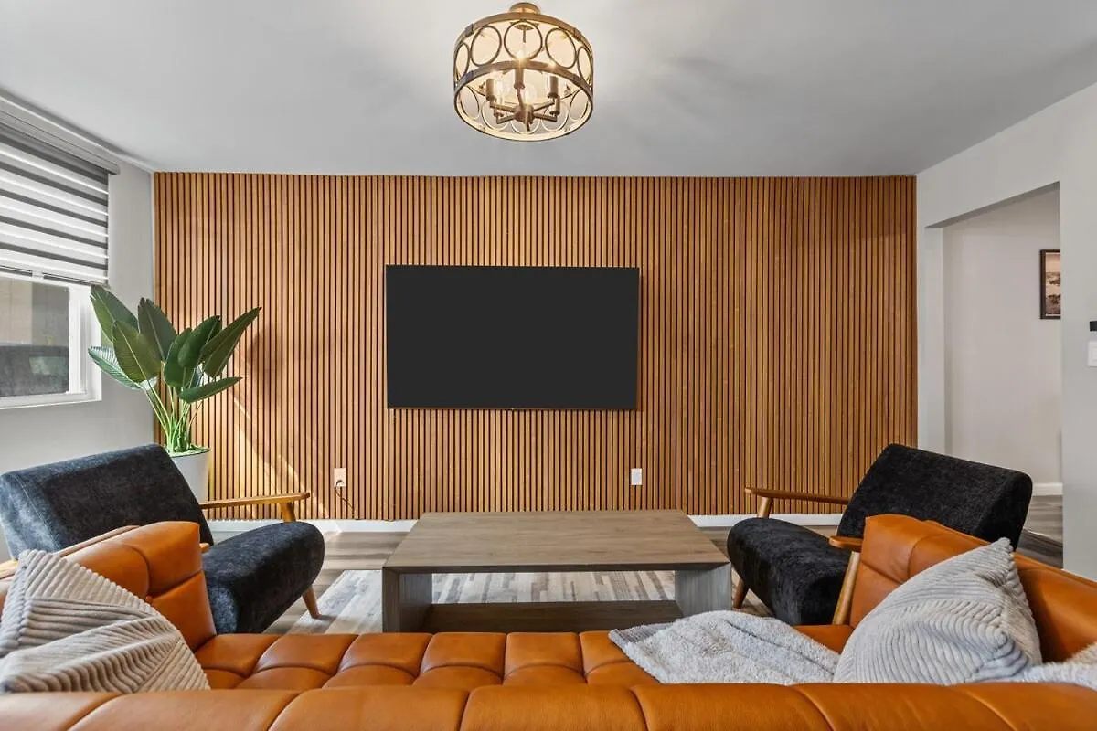 Group-Friendly 4 Bedroom 5 Bathroom Pets Ok Close To Stadium Pittsburgh 0*,