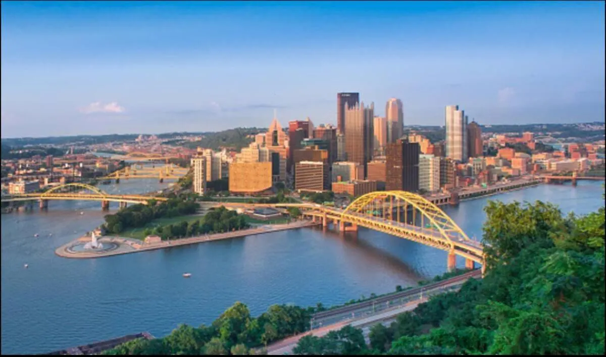 Group-Friendly 4 Bedroom 5 Bathroom Pets Ok Close To Stadium Pittsburgh Сasa de vacaciones